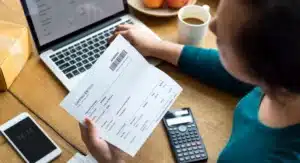 Cómo automatizar la radicación de facturas en empresas B2B de alto volumen - Profitline