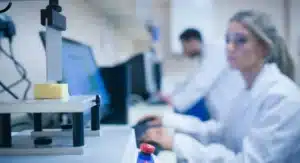procesos operativos en farmacia relacionados con ineficiencias y fricciones financieras en el sector farmacéutico